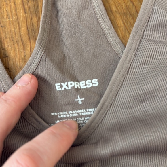 Express Ribbed Tank - Picture 4 of 7